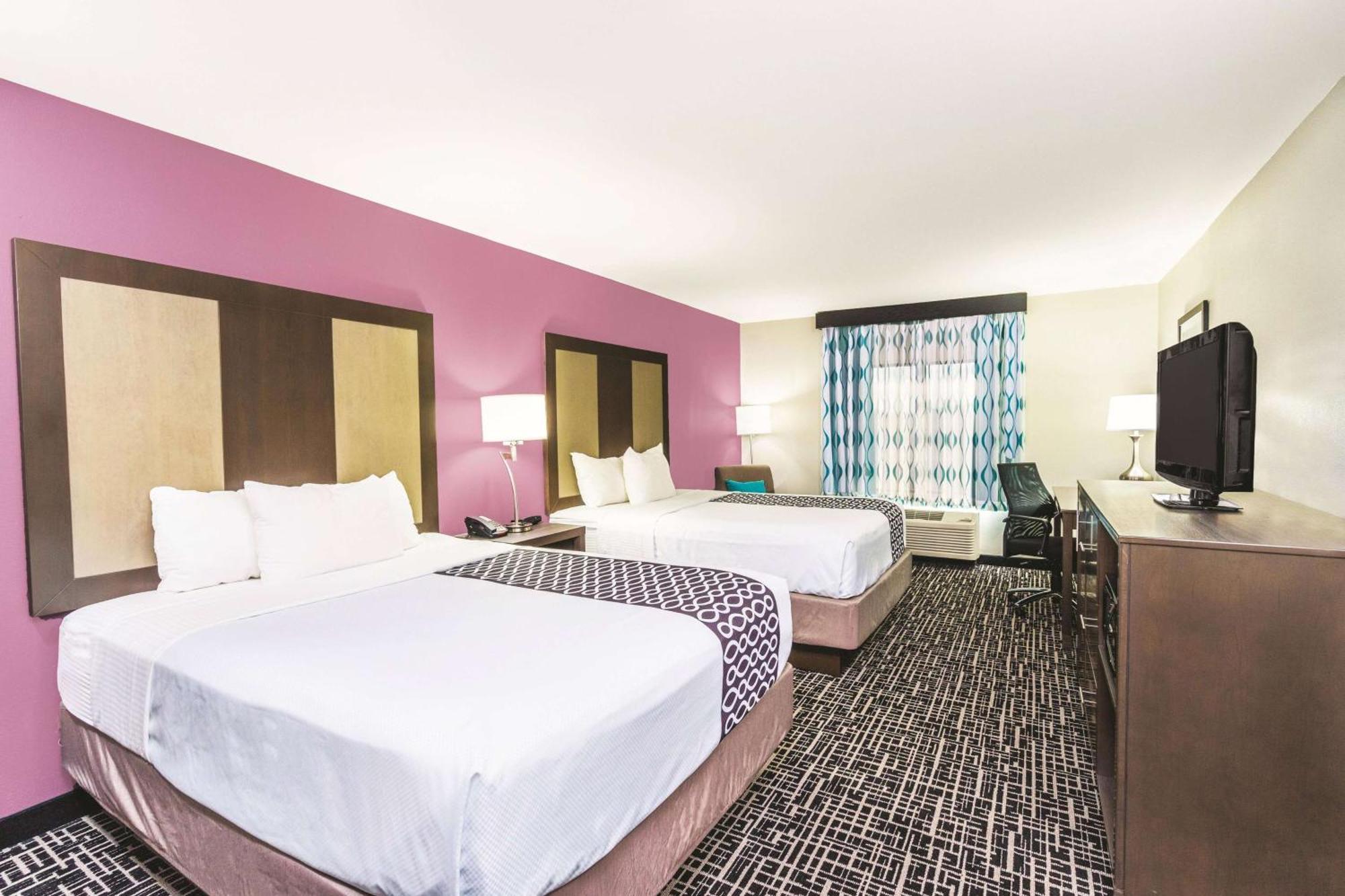 La Quinta By Wyndham Loudon Hotel Exterior photo