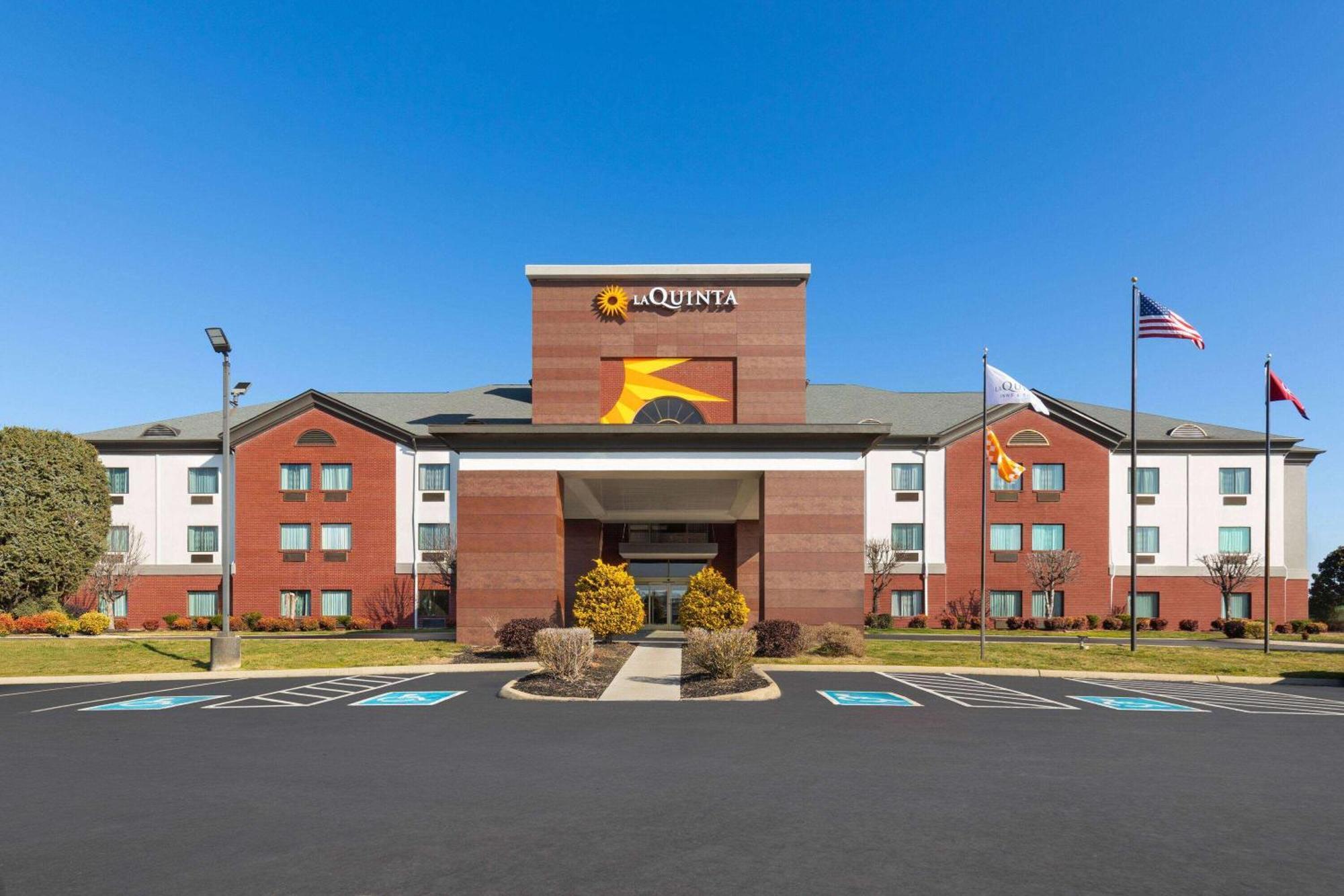 La Quinta By Wyndham Loudon Hotel Exterior photo