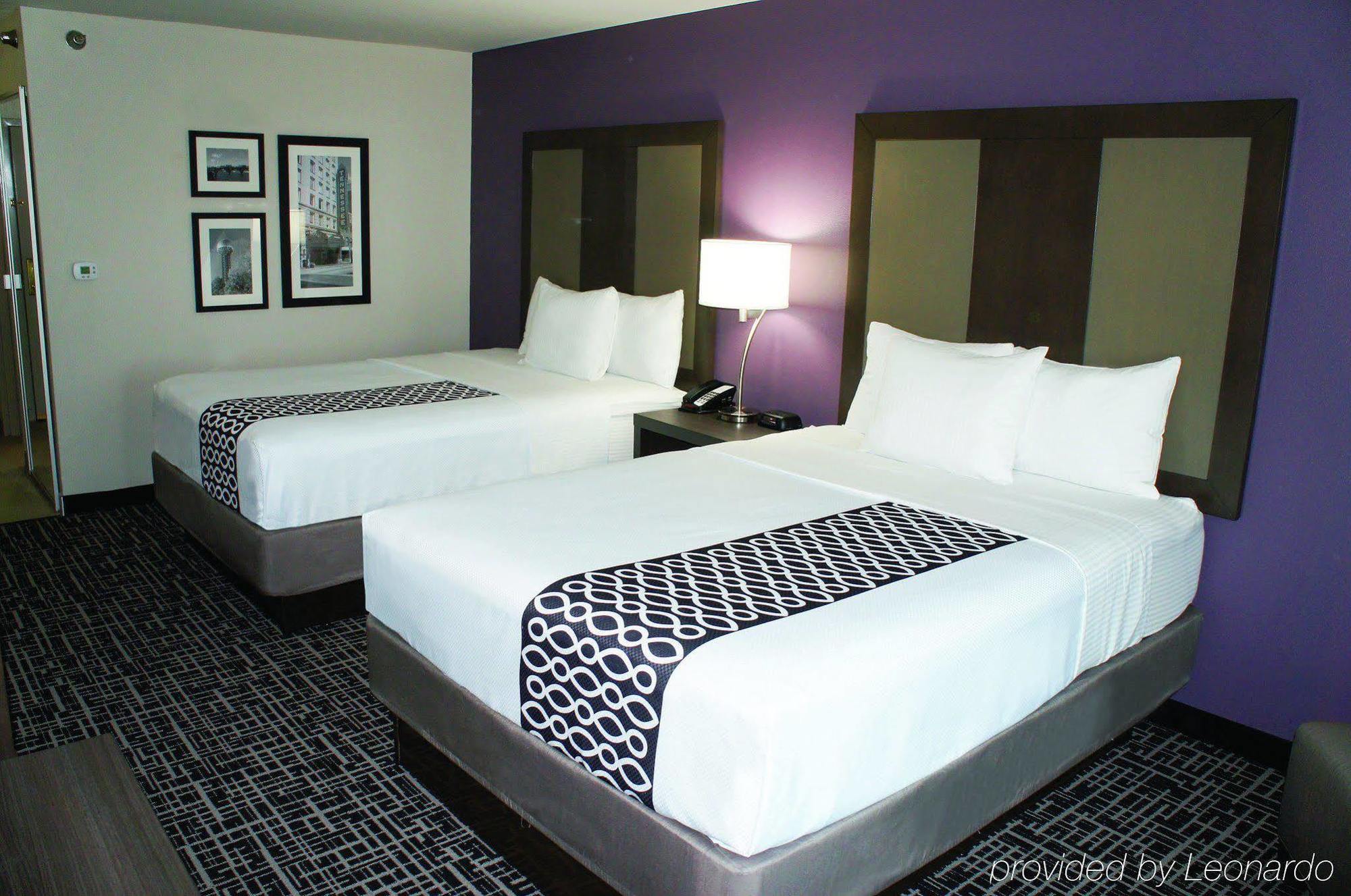 La Quinta By Wyndham Loudon Hotel Exterior photo